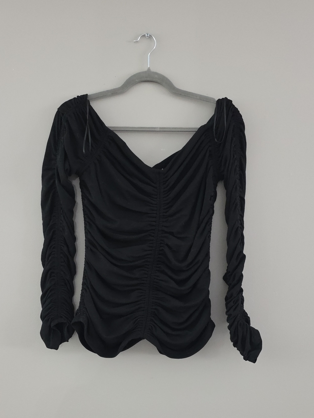 Black Ruched Long-Sleeve Women’s Top